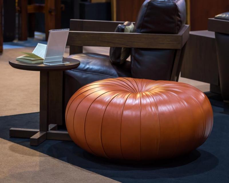 Comment choisir des poufs design pour cr&eacute;er un espace cosy et &eacute;l&eacute;gant